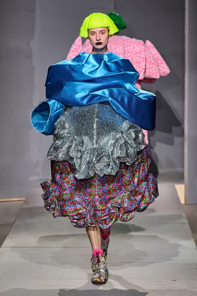 Look 12